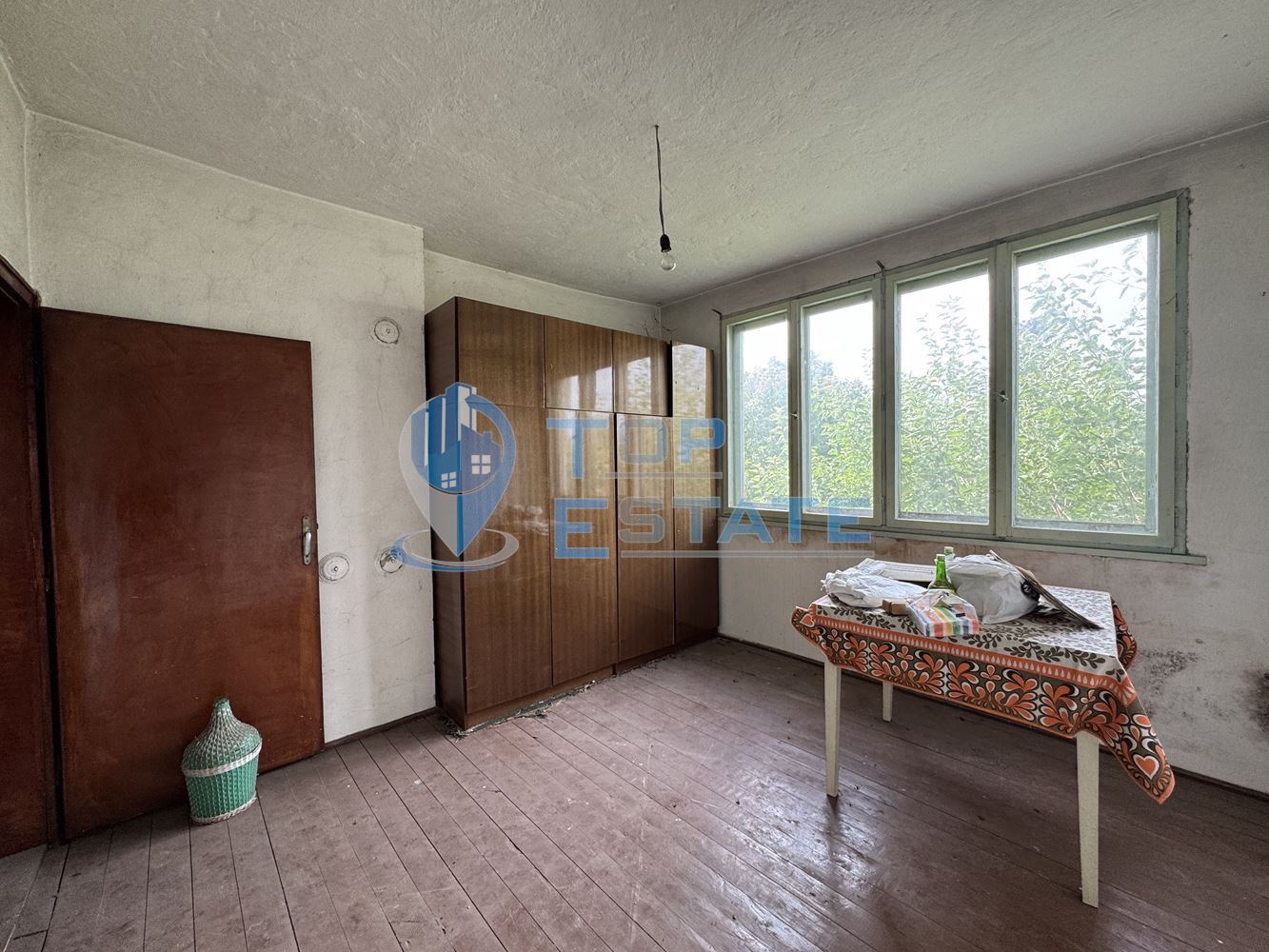 Етаж от къща със сутеренен етаж в град Павликени, област Велико Търново - 0