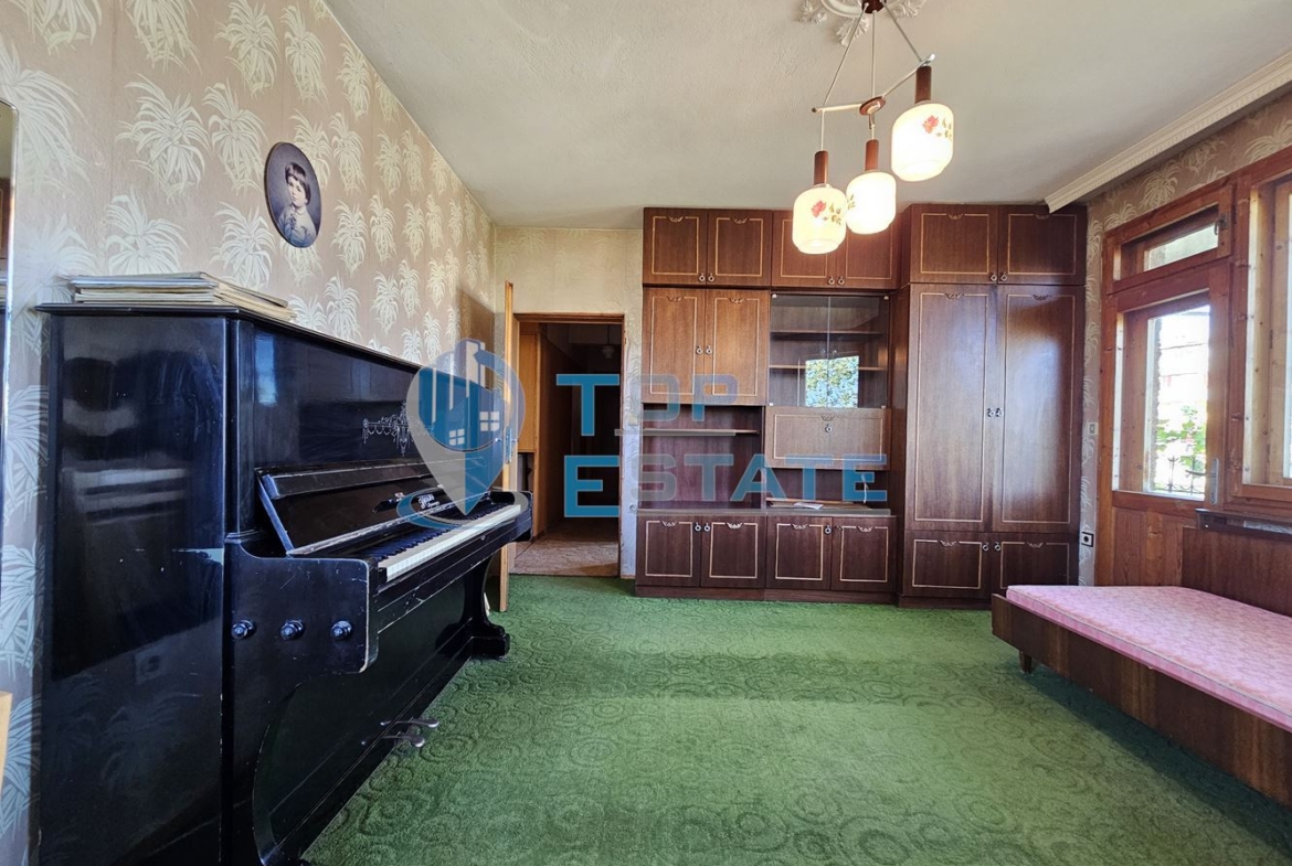 Многостаен тухлен апартамент с гараж в квартал Бузлуджа, град Велико Търново - 0