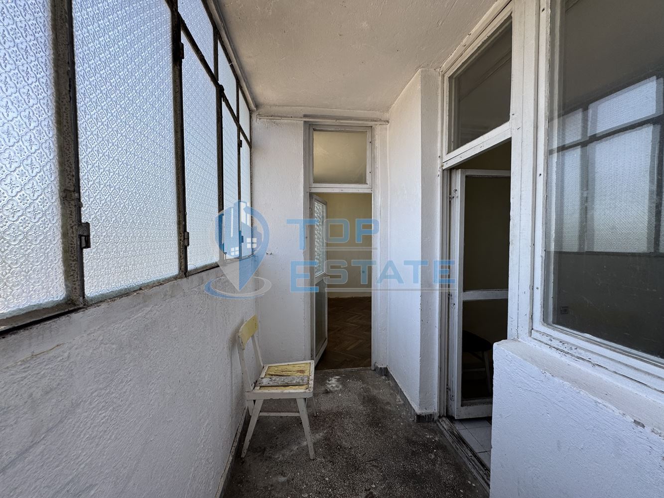 Тристаен тухлен апартамент в квартал Бузлуджа, град Велико Търново - 0