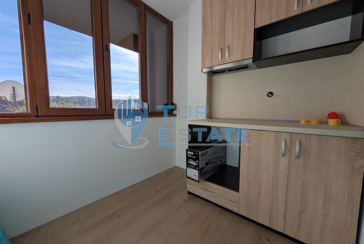 Тристаен тухлен апартамент в квартал Светушка, град Трявна - 0