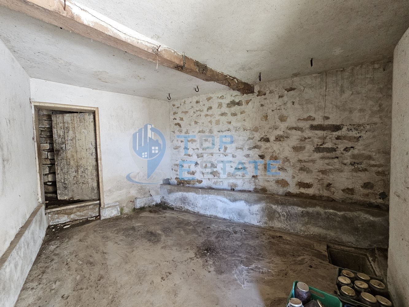 Едноетажна тухлена къща с панорамна гледка и гараж в гр. Сухиндол, обл. Велико Търново-0 Едноетажна тухлена къща с панорамна гледка и гараж в гр. Сухиндол, обл. Велико Търново - 0