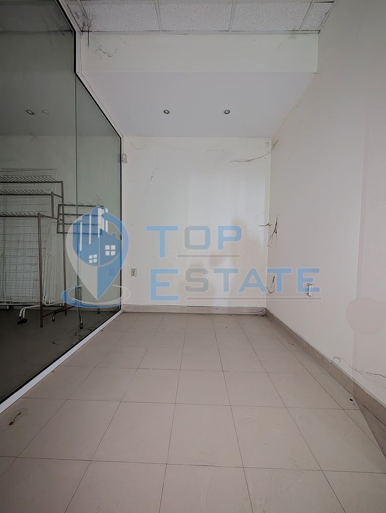 Две помещения за търговска дейност в централната част на град Велико Търново - 0