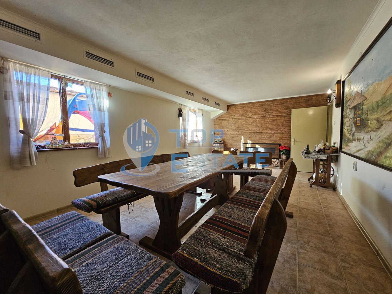 Обзаведена къща с три спални, барбекю, двор и гараж в село Поликраище, област Велико Търново-0 Обзаведена къща с три спални, барбекю, двор и гараж в село Поликраище, област Велико Търново - 0