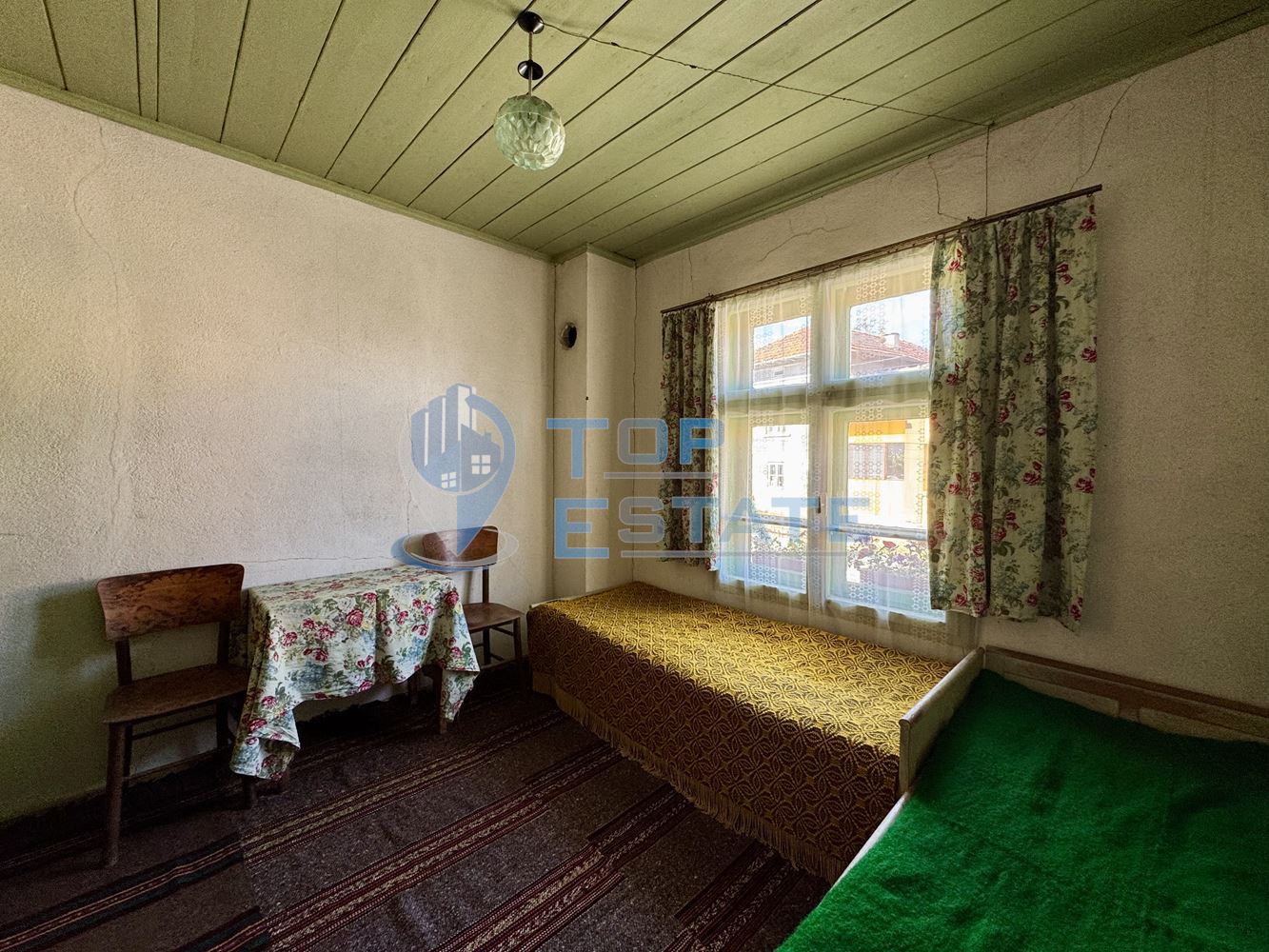 Тухлена къща с допълнителни постройки в село Миндя, област Велико Търново - 0