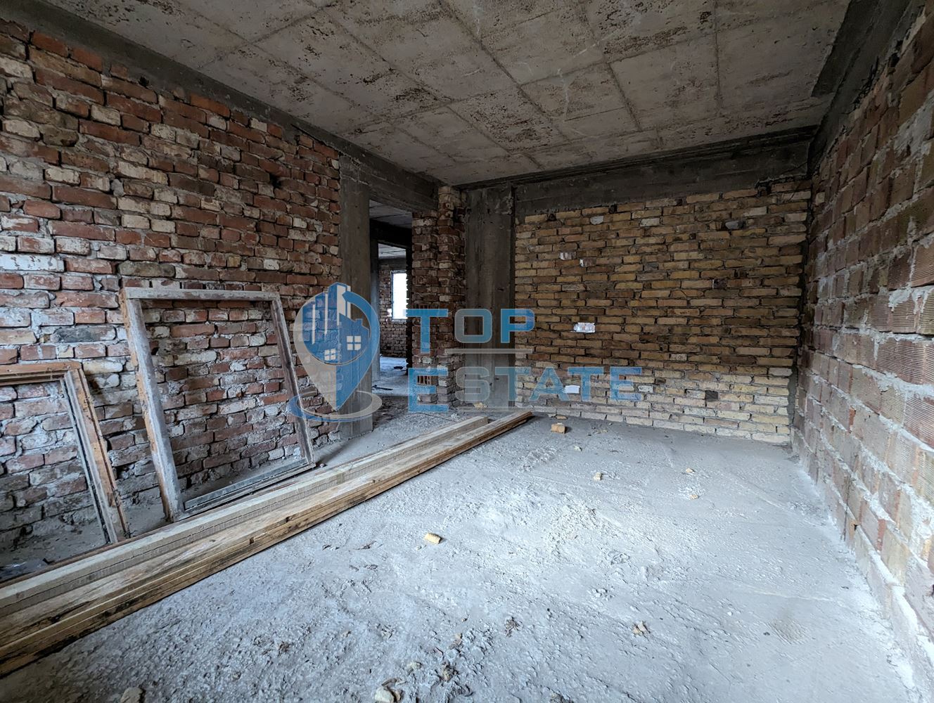 Две къщи в един двор в село Камен - 0