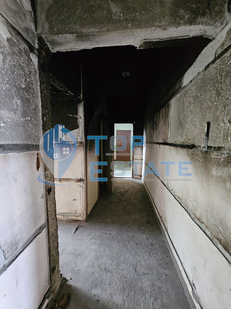 Двустаен панелен апартамент на междинен етаж в квартал Чолаковци, град Велико Търново - 0