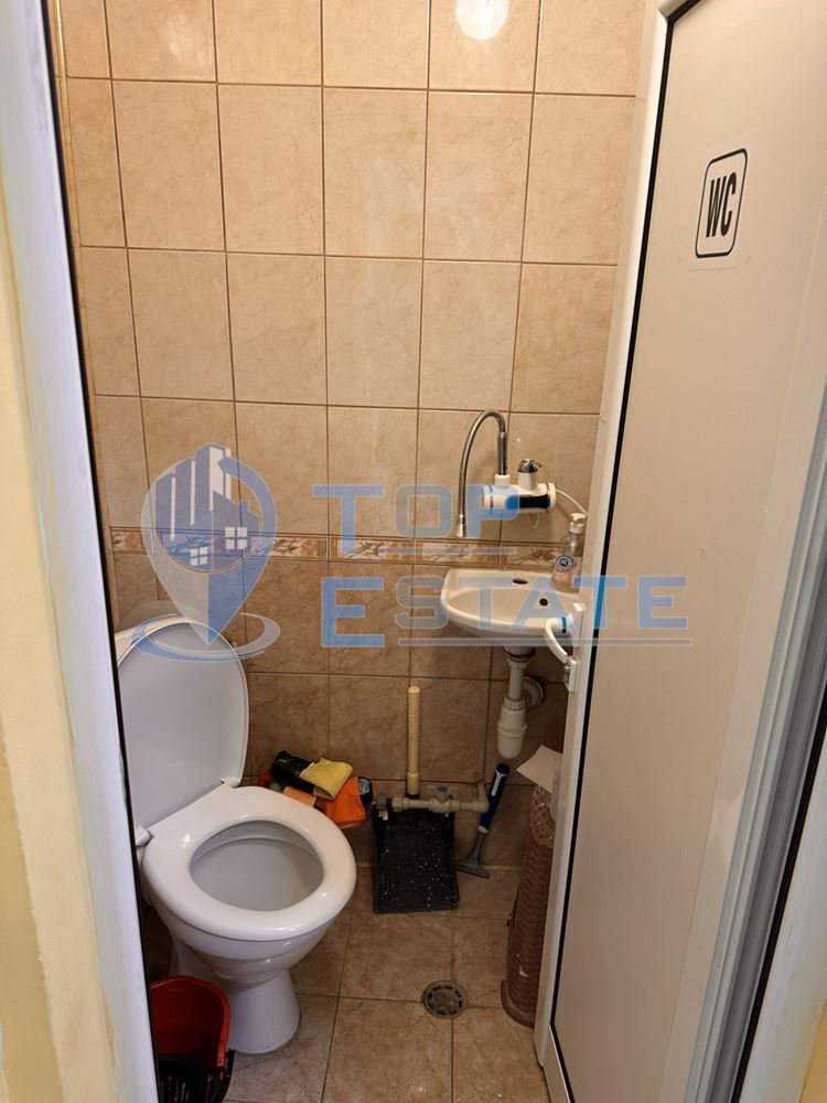 Две помещения за търговска дейност в гр. Горна Оряховица, област Велико Търново-0 Две помещения за търговска дейност в гр. Горна Оряховица, област Велико Търново - 0