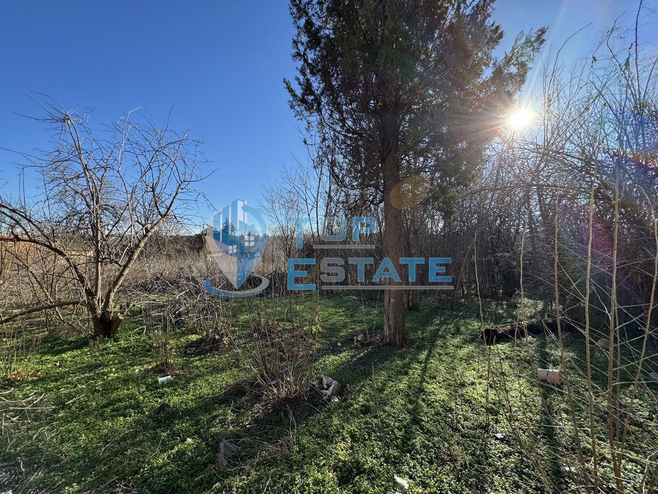 Здрава тухлена къща с голям двор в с. Масларево, област Велико Търново. - 0