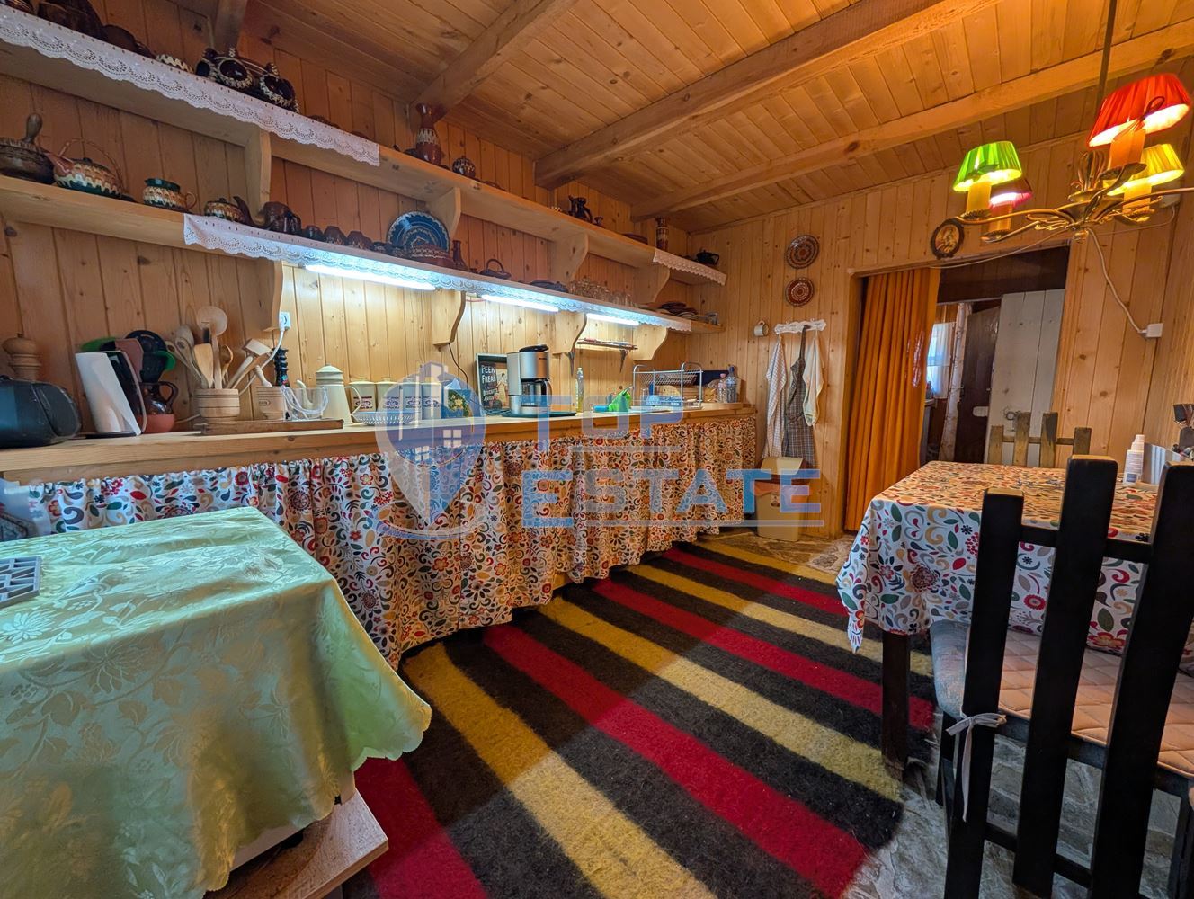 Автентична реновирана къща в град Елена - 0