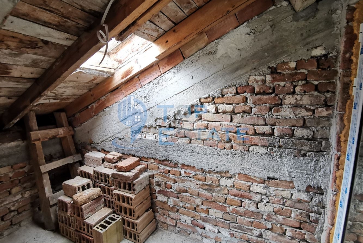 Триетажна къща ново строителство в близост до центъра на град Трявна - 0