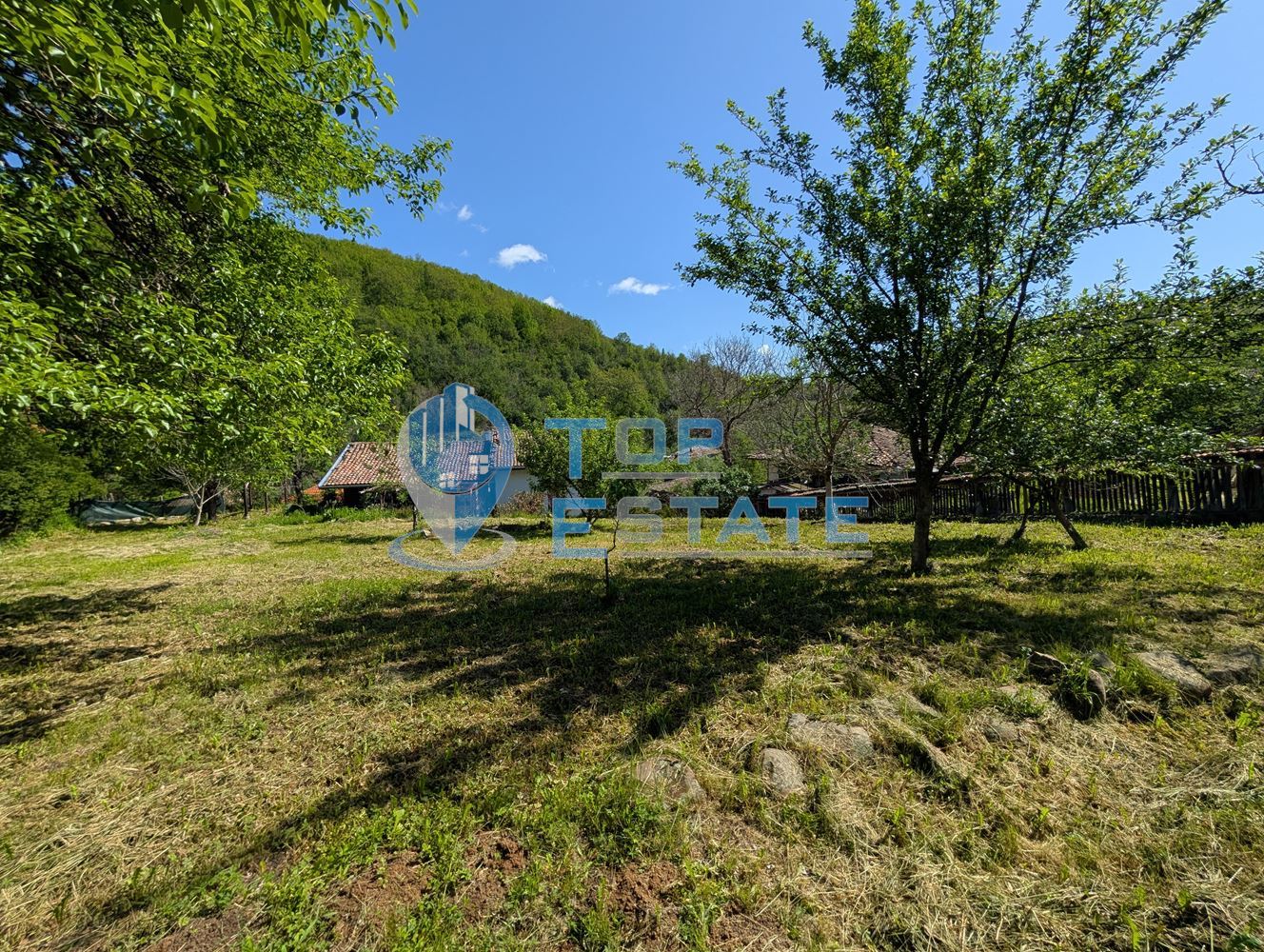 Автентична реновирана къща в град Елена - 0