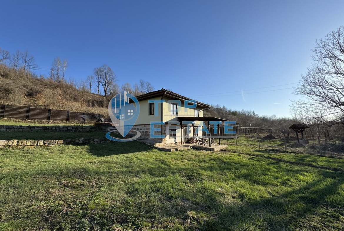 Реновирана къща в Еленския Балкан, област Велико Търново - 0