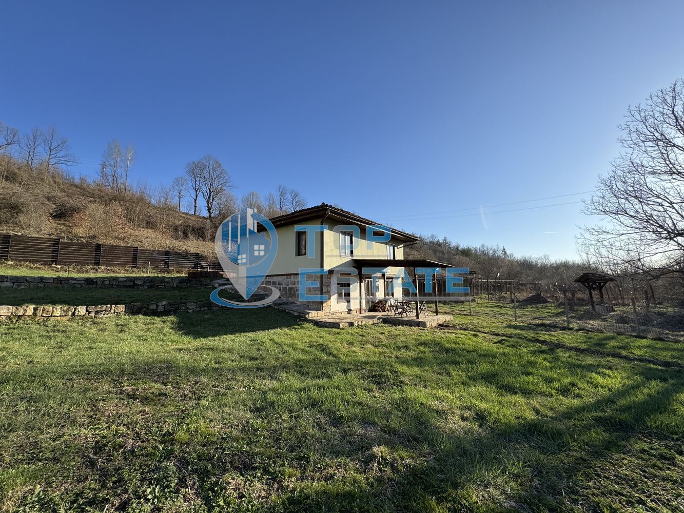 Реновирана къща в Еленския Балкан, област Велико Търново - 0