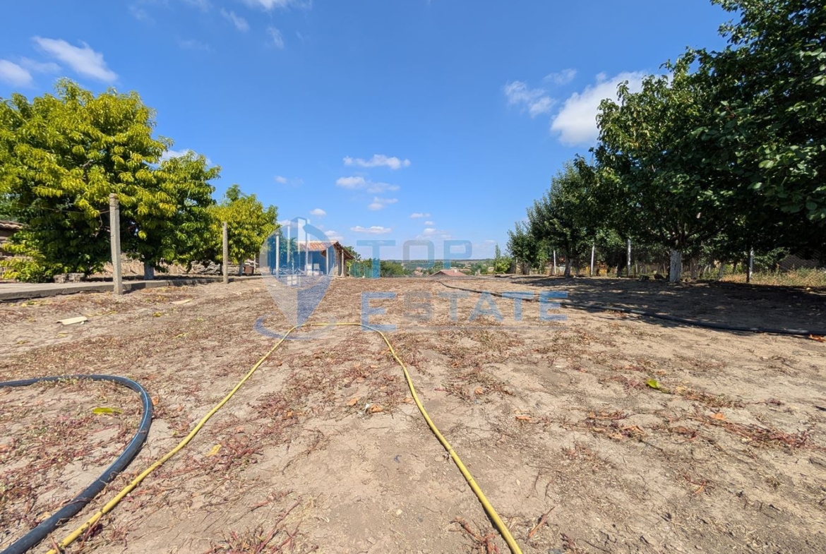 Двуетажна къща след ремонт в село Караисен - 0