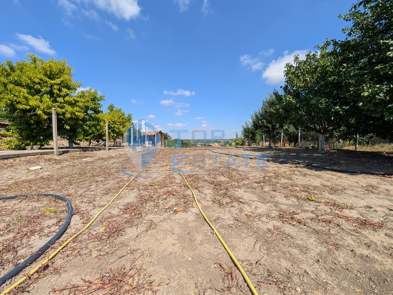 Двуетажна къща след ремонт в село Караисен - 0