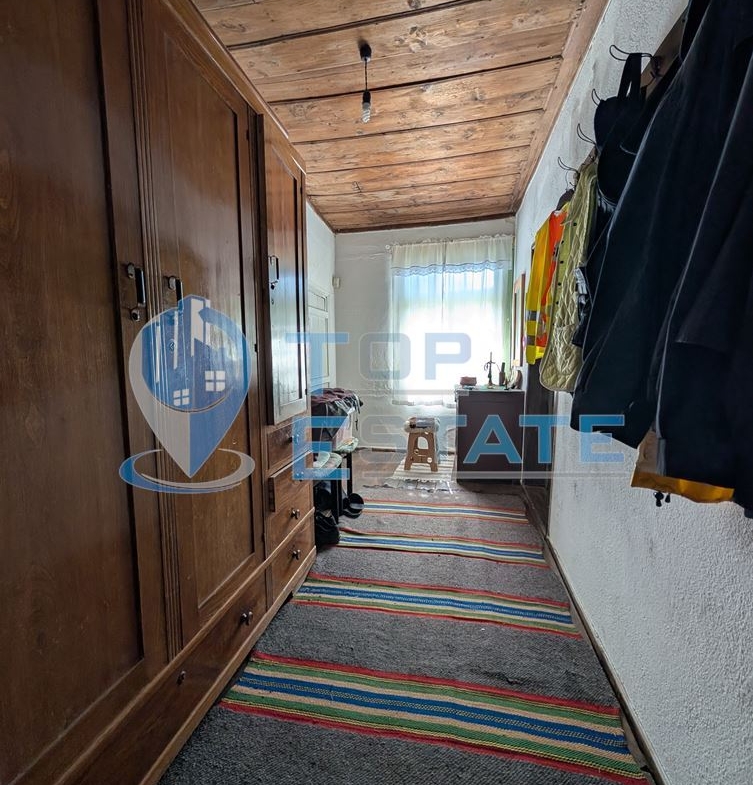 Автентична реновирана къща в град Елена - 0