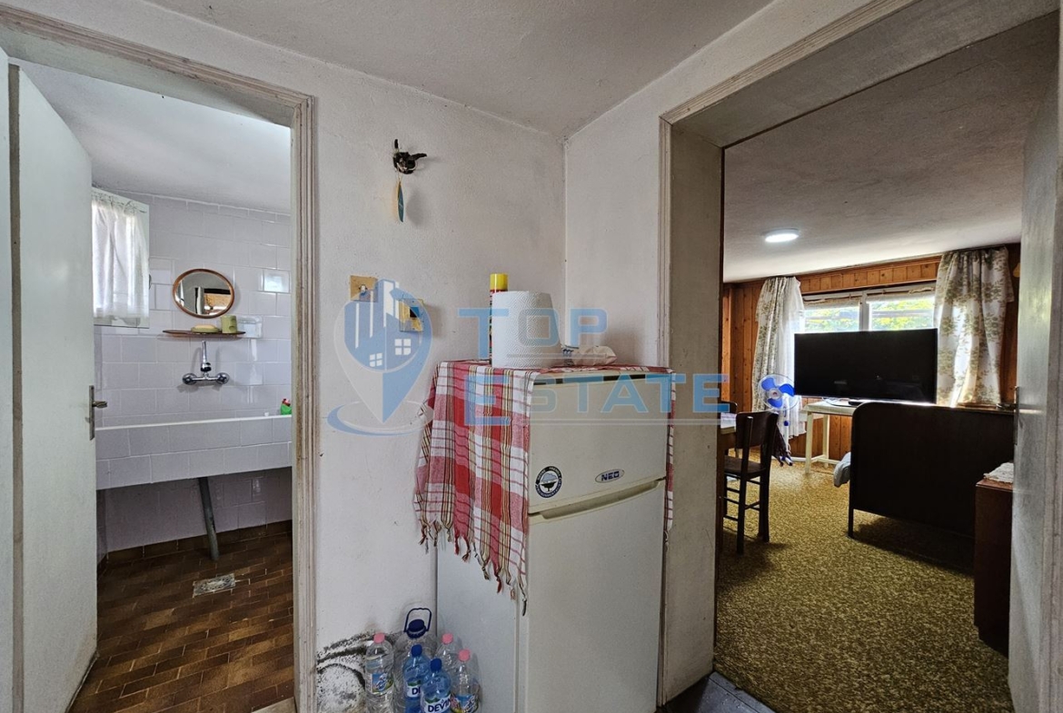 Монолитна двуетажна къща с втора къща в един двор в село Ново Градище, област Велико Търново - 0