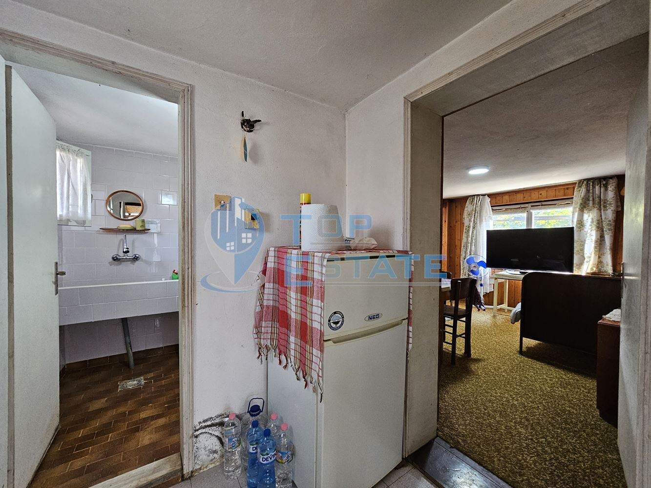 Монолитна двуетажна къща с втора къща в един двор в село Ново Градище, област Велико Търново - 0