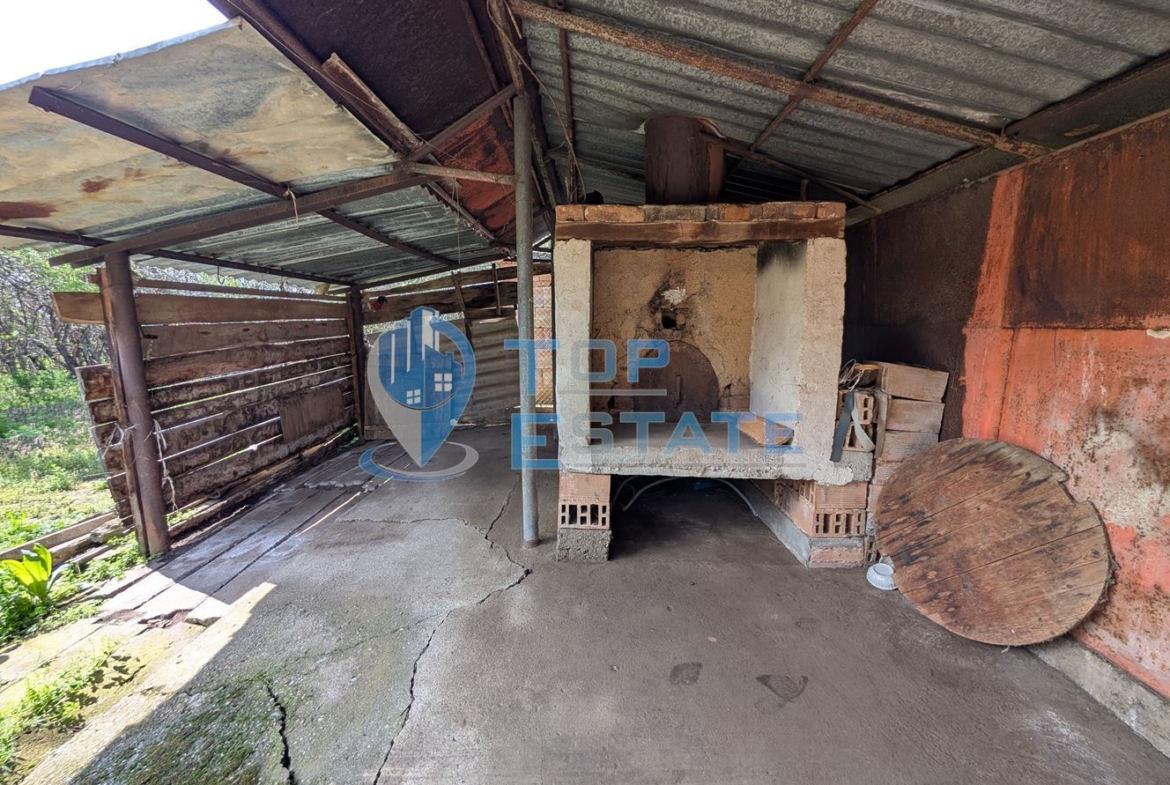 Едноетажна тухлена къща с гараж в село Павел - 0