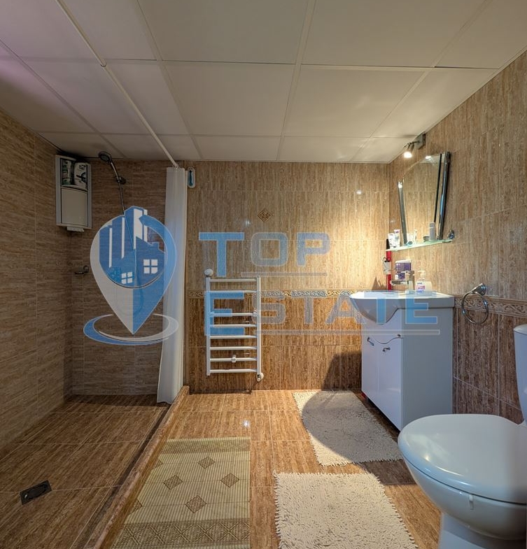 Реновирана двуетажна къща в Тревненския балкан - 0