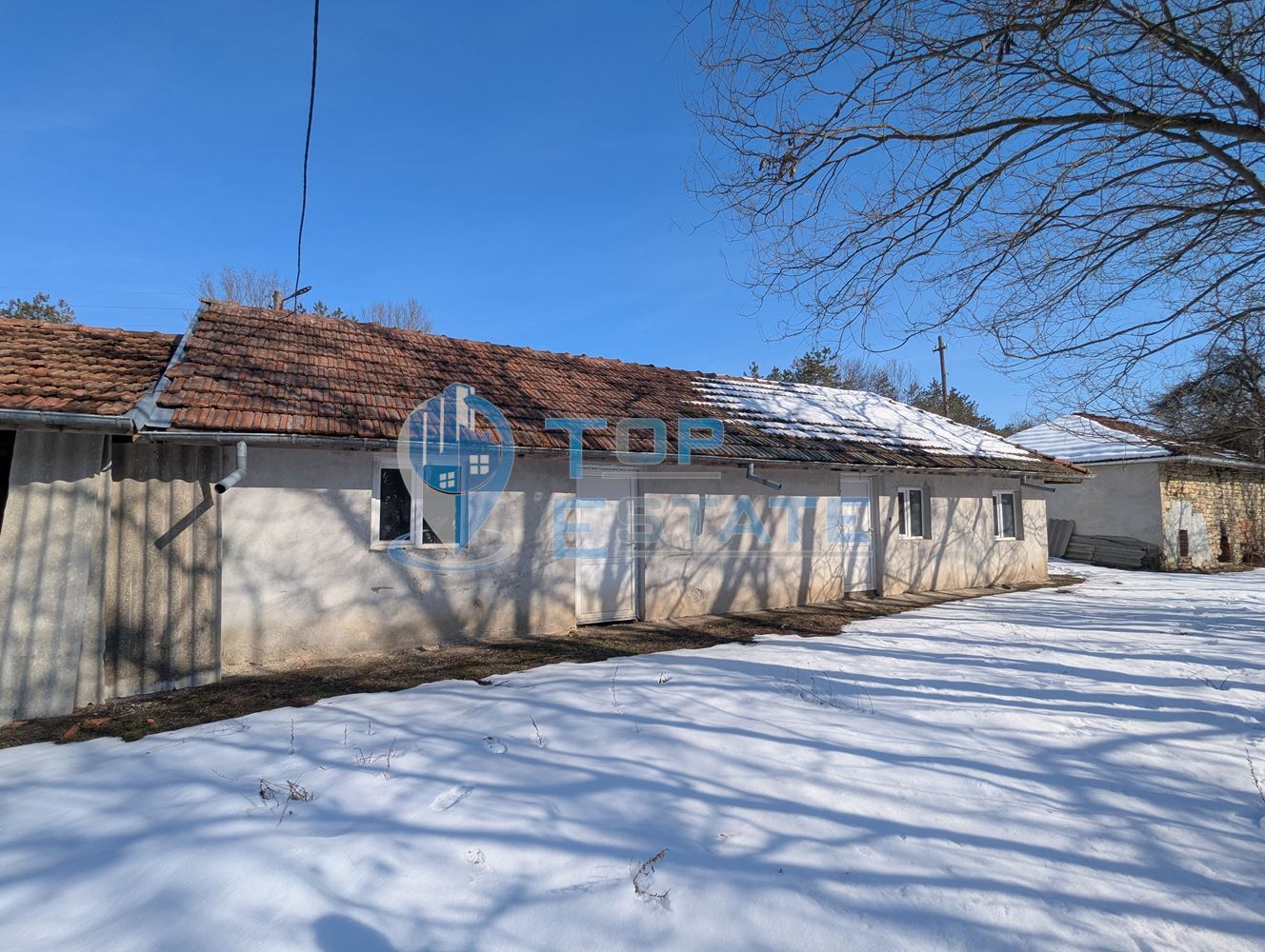 Промишлено помещение в покрайнините на град Борово, област Русе - 0