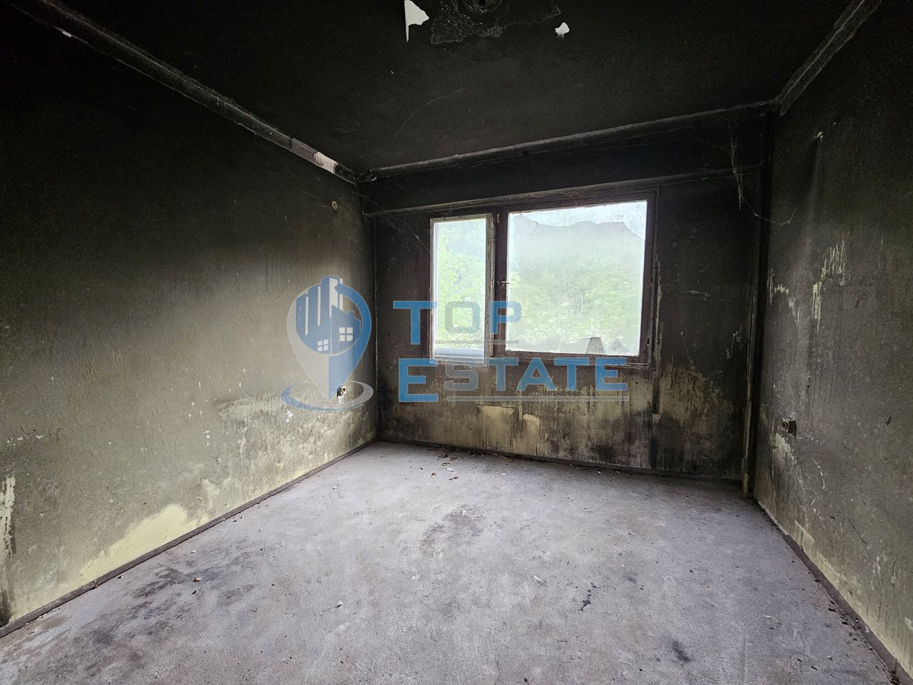 Двустаен панелен апартамент на междинен етаж в квартал Чолаковци, град Велико Търново - 0