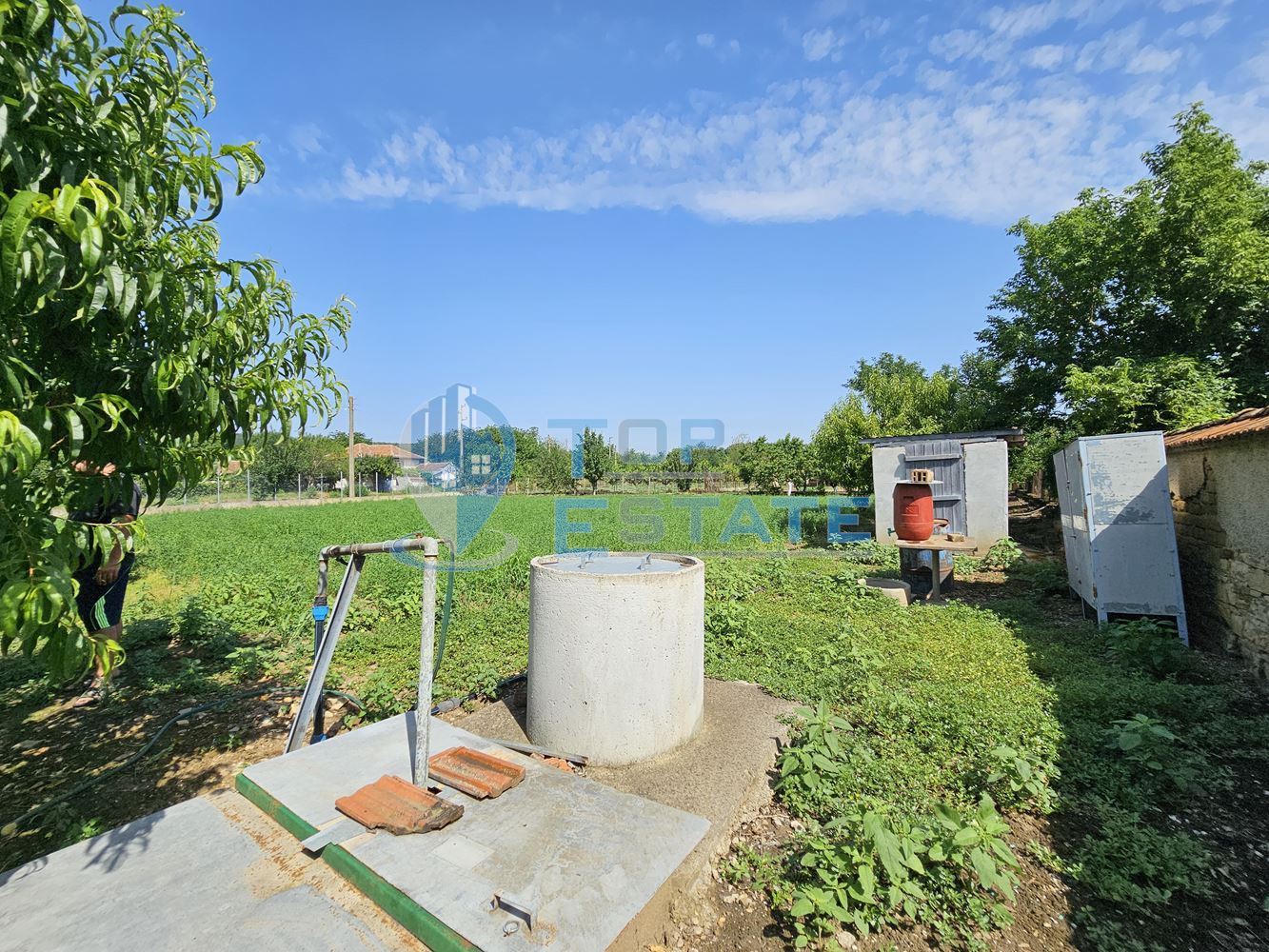 Парцел в с. Раданово подходящ за къща или ФЕЦ-0 Парцел в с. Раданово подходящ за къща или ФЕЦ - 0