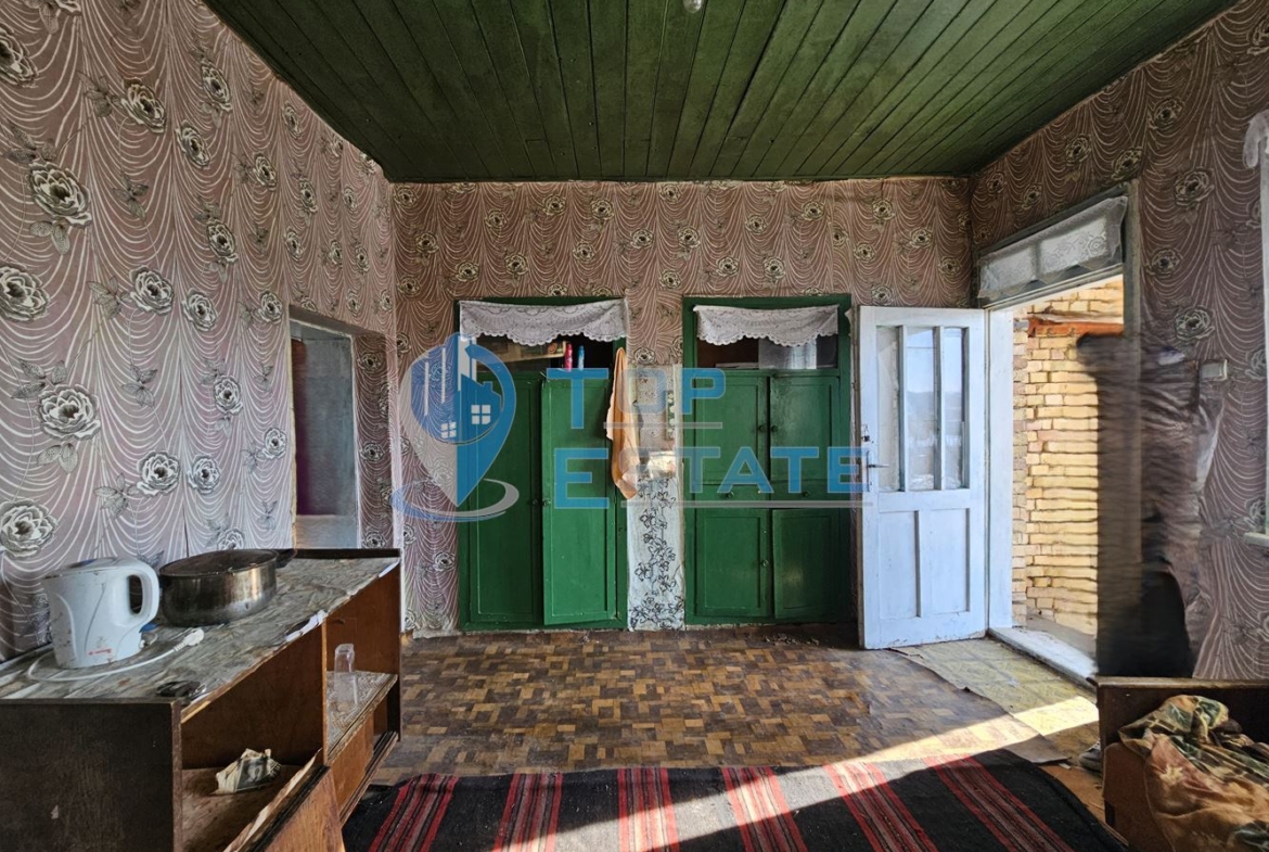 Голяма едноетажна тухлена къща с гараж в село Страхилово - 0