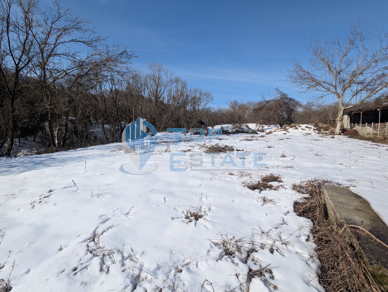Промишлено помещение в покрайнините на град Борово, област Русе - 0
