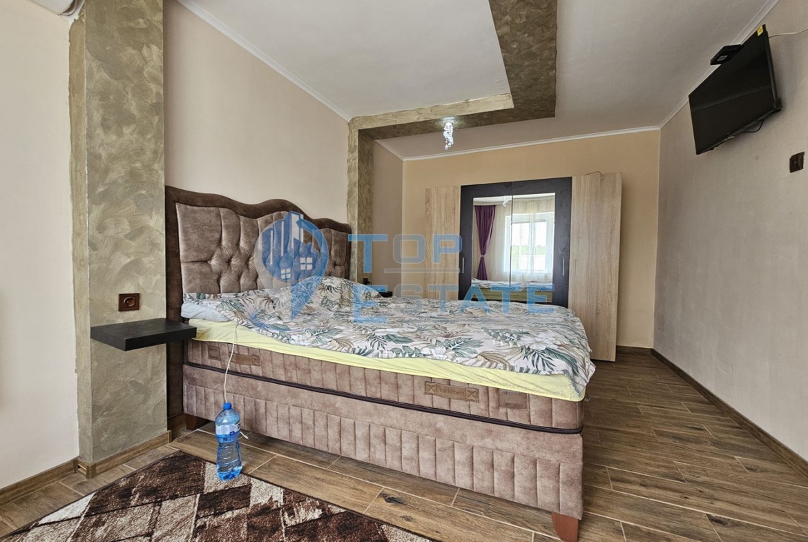 Двуетажна обзаведена и ремонтирана къща с три спални в село Страхилово, област Велико Търново - 0