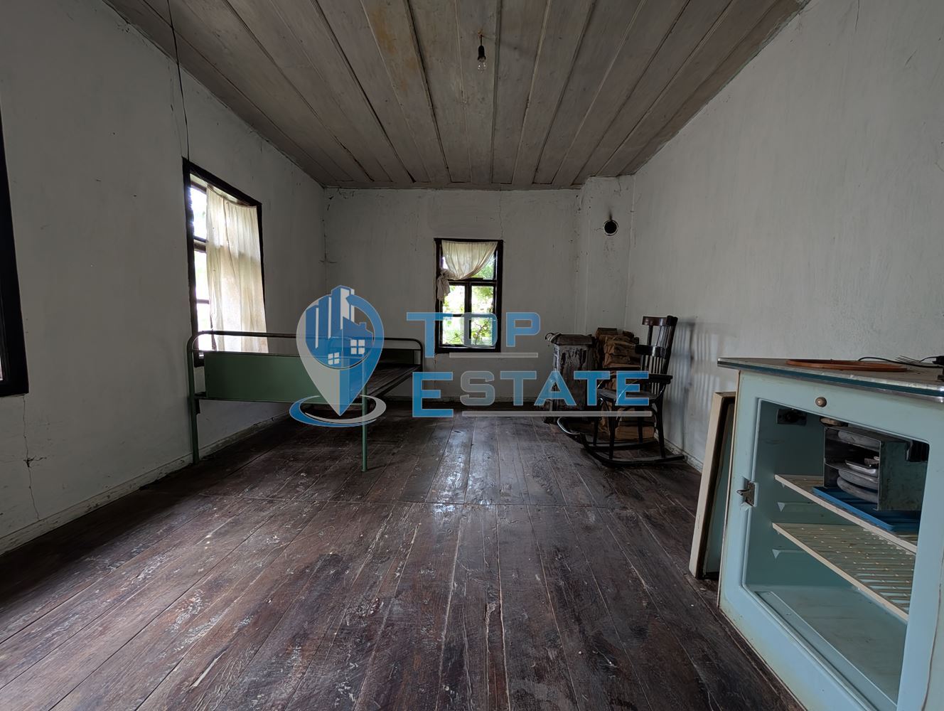 Двуетажна тухлена къща в Тревненския балкан - 0