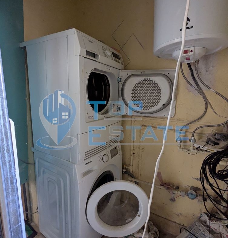 Двустаен апартамент в тухлена сграда в близост до гарата в град Стражица, област Велико Търново - 0