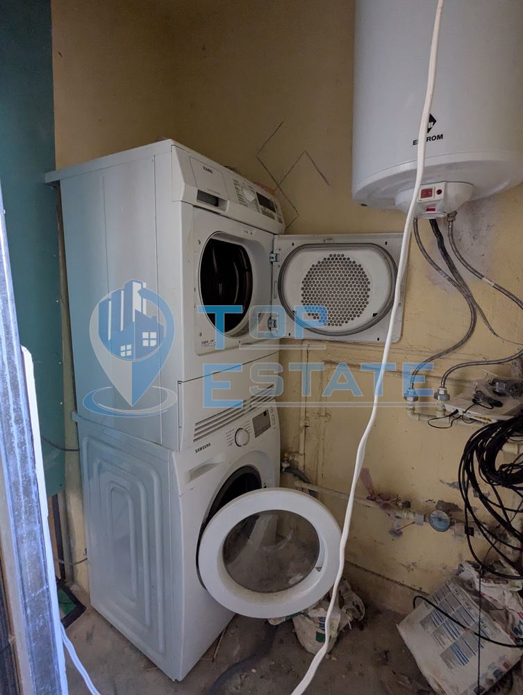 Двустаен апартамент в тухлена сграда в близост до гарата в град Стражица, област Велико Търново - 0