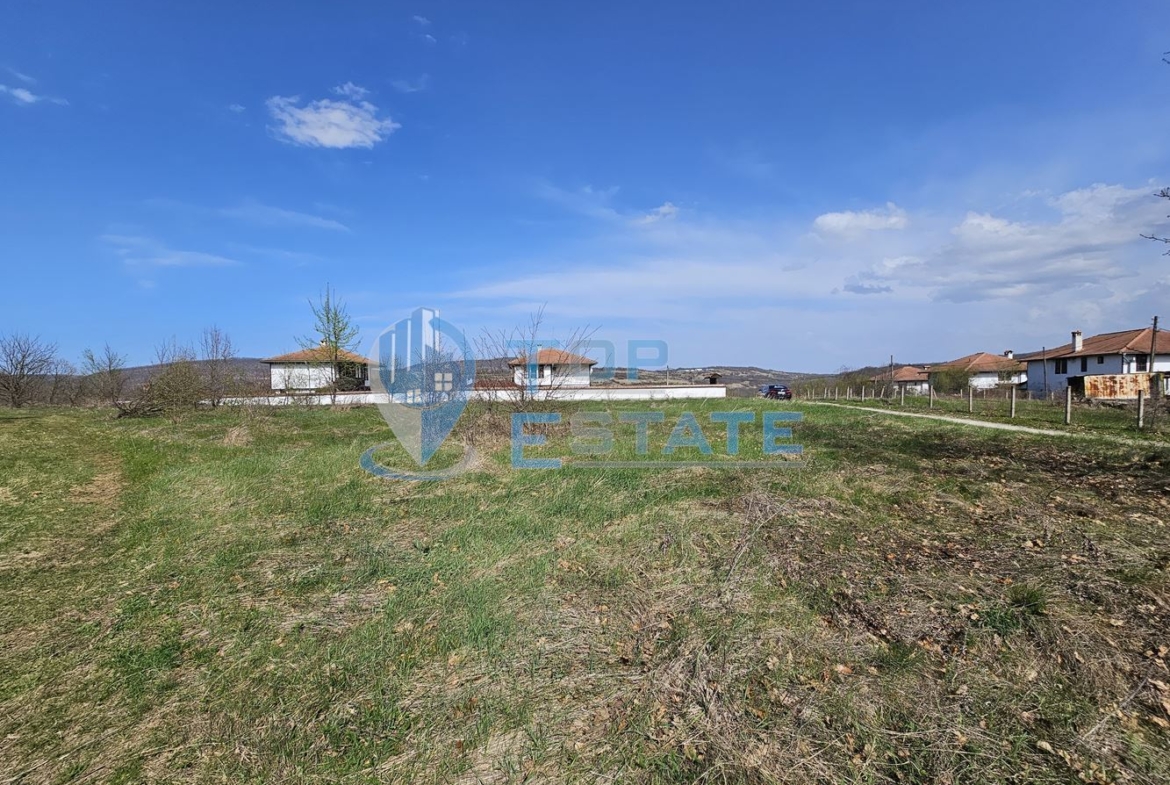 Панорамен парцел с целогодишен достъп в село Саласука, община Дряново - 0