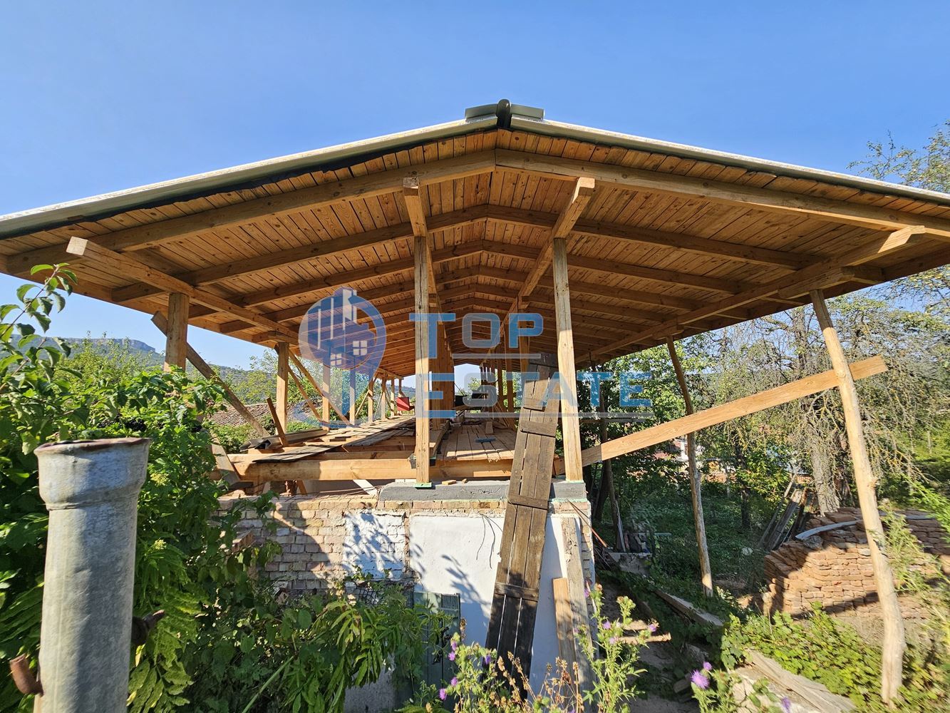 Къща с голям двор в село Горско Косово до язовир Александър Стамболийски - 0