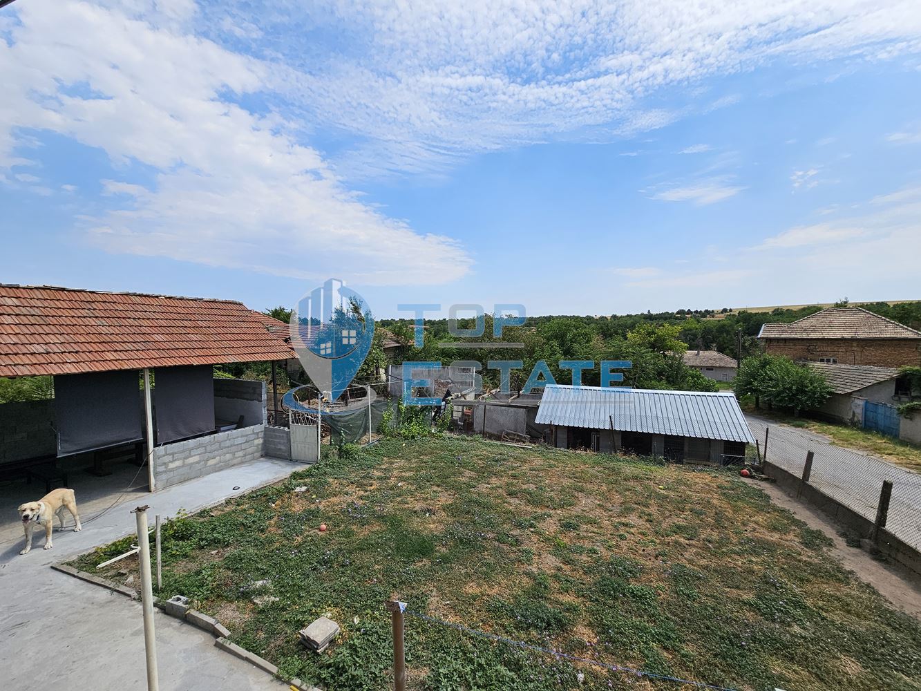 Двуетажна обзаведена и ремонтирана къща с три спални в село Страхилово, област Велико Търново - 0