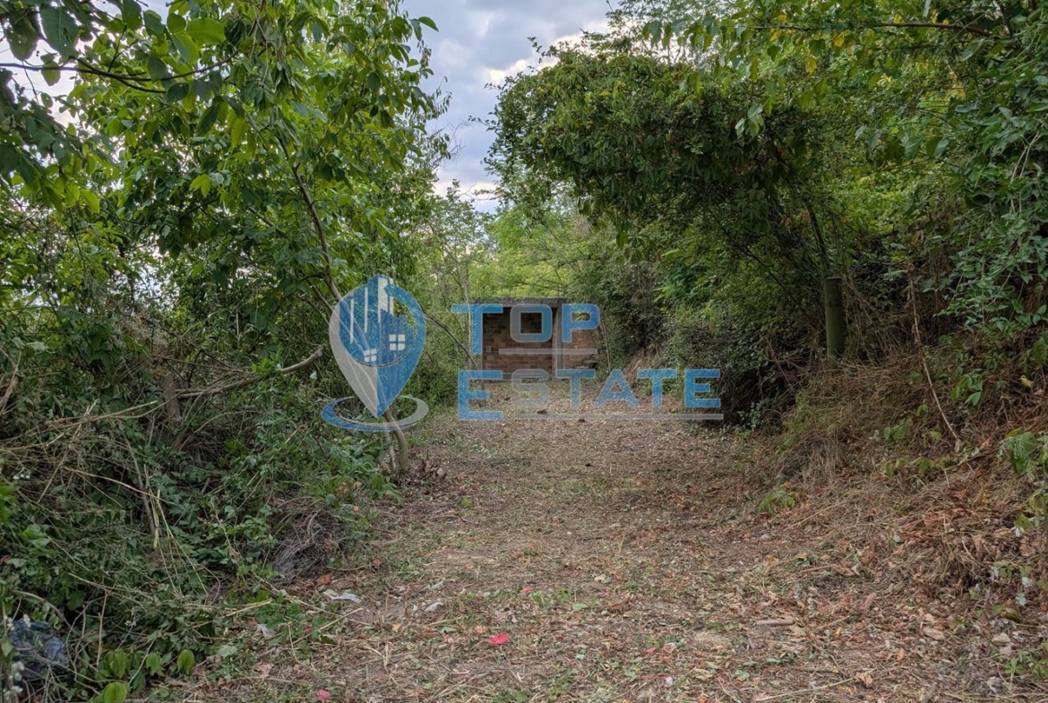 Вила във вилната зона на село Леденик - 0