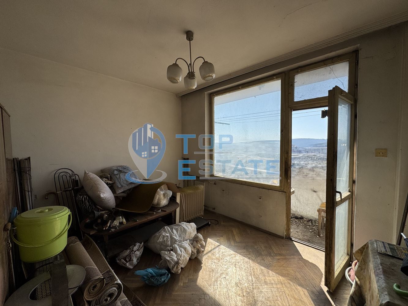 Тристаен тухлен апартамент в кв. Колю Фичето, град Велико Търново - 0