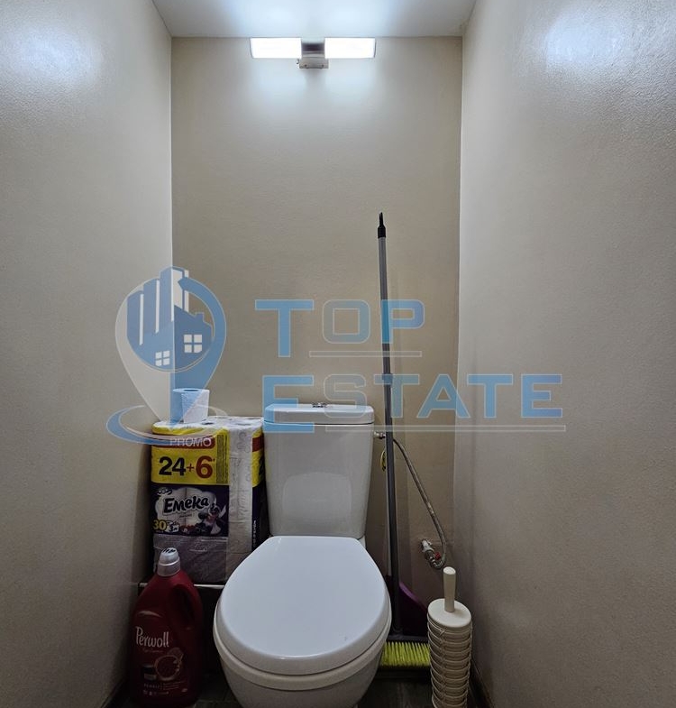 Обзаведен и ремонтиран двустаен тухлен апартамент в Горна Оряховица, квартал Гарата - 0