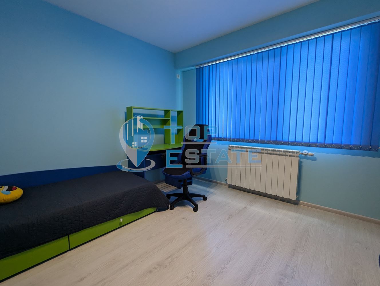 Четиристаен обзаведен апартамент на междинен етаж в кв. Пролет, гр. Горна Оряховица, обл. Велико Търново - 0