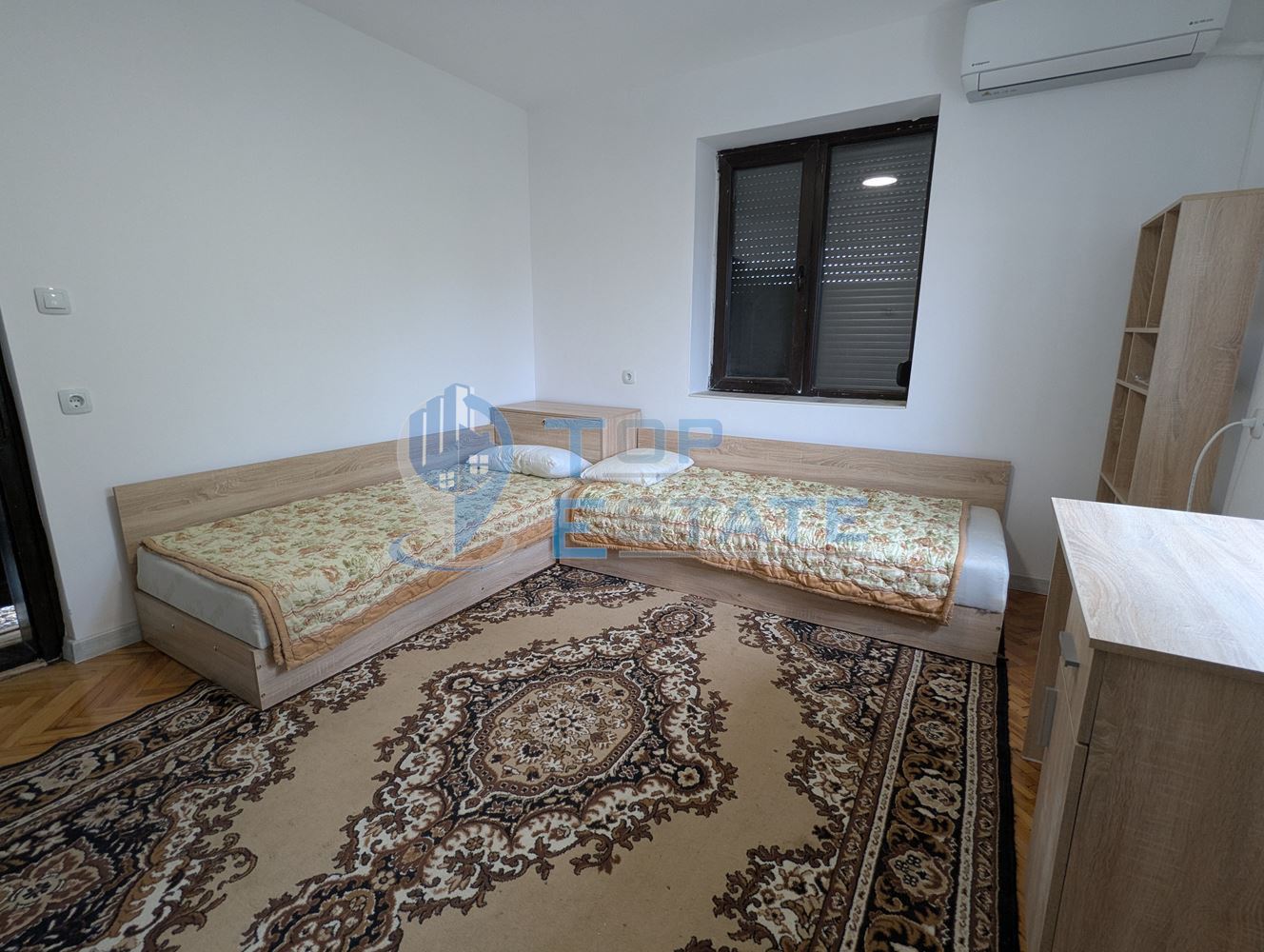 Двуетажна реновирана тухлена къща на центъра на село Поликраище, област Велико Търново - 0