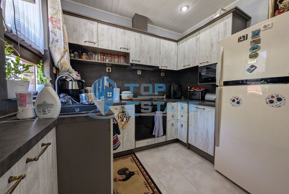 Реновирана двуетажна къща в Тревненския балкан - 0