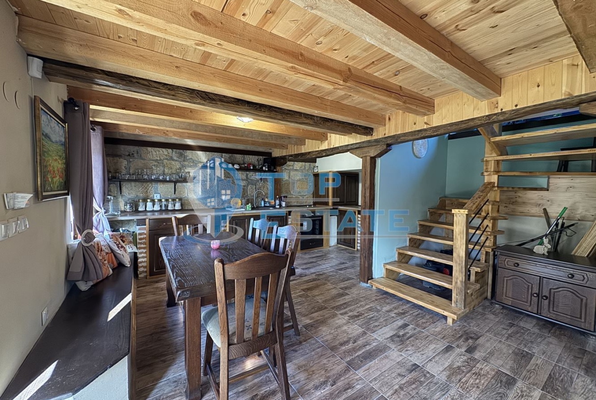 Реновирана къща в Еленския Балкан, област Велико Търново - 0