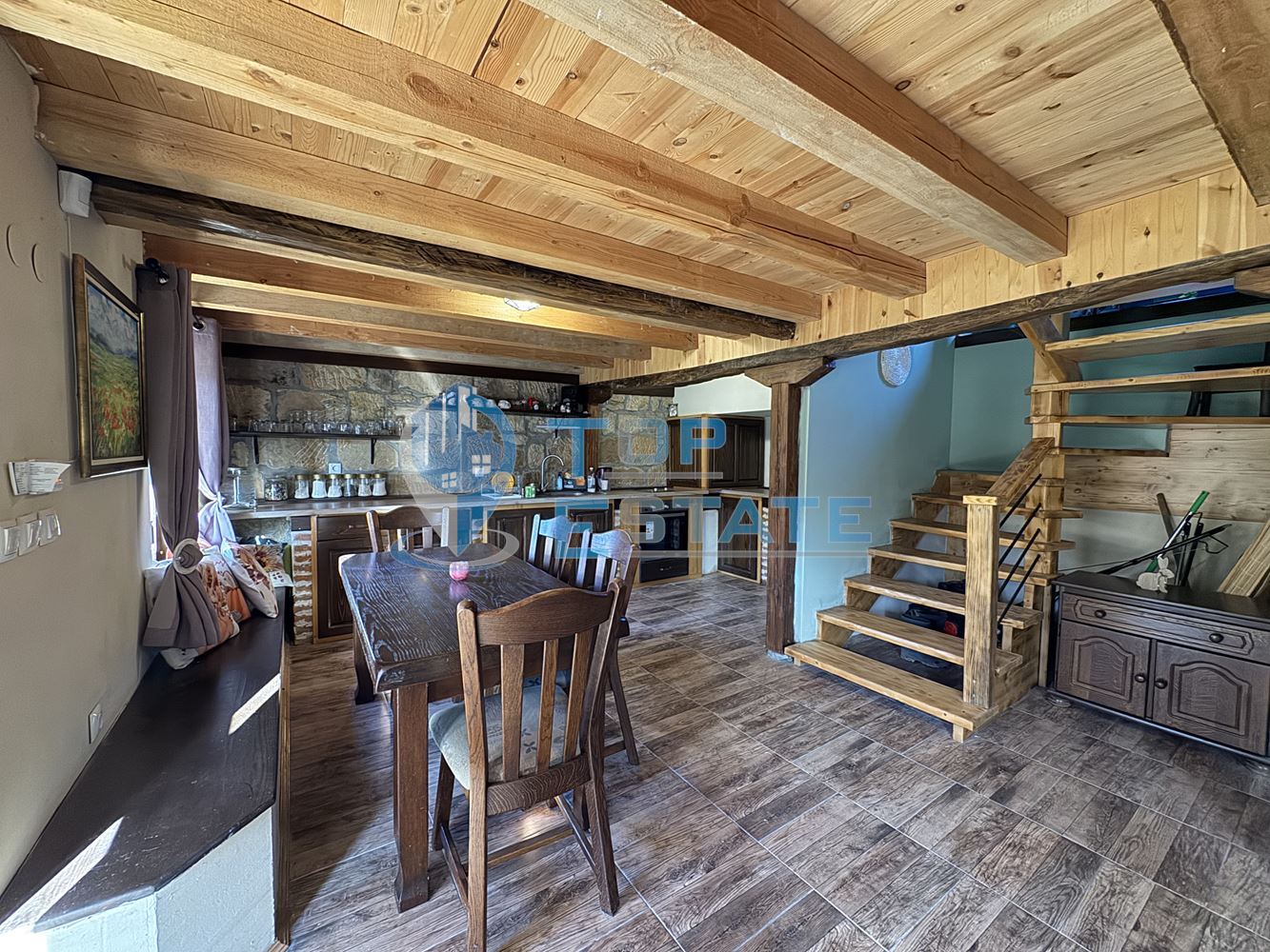 Реновирана къща в Еленския Балкан, област Велико Търново - 0