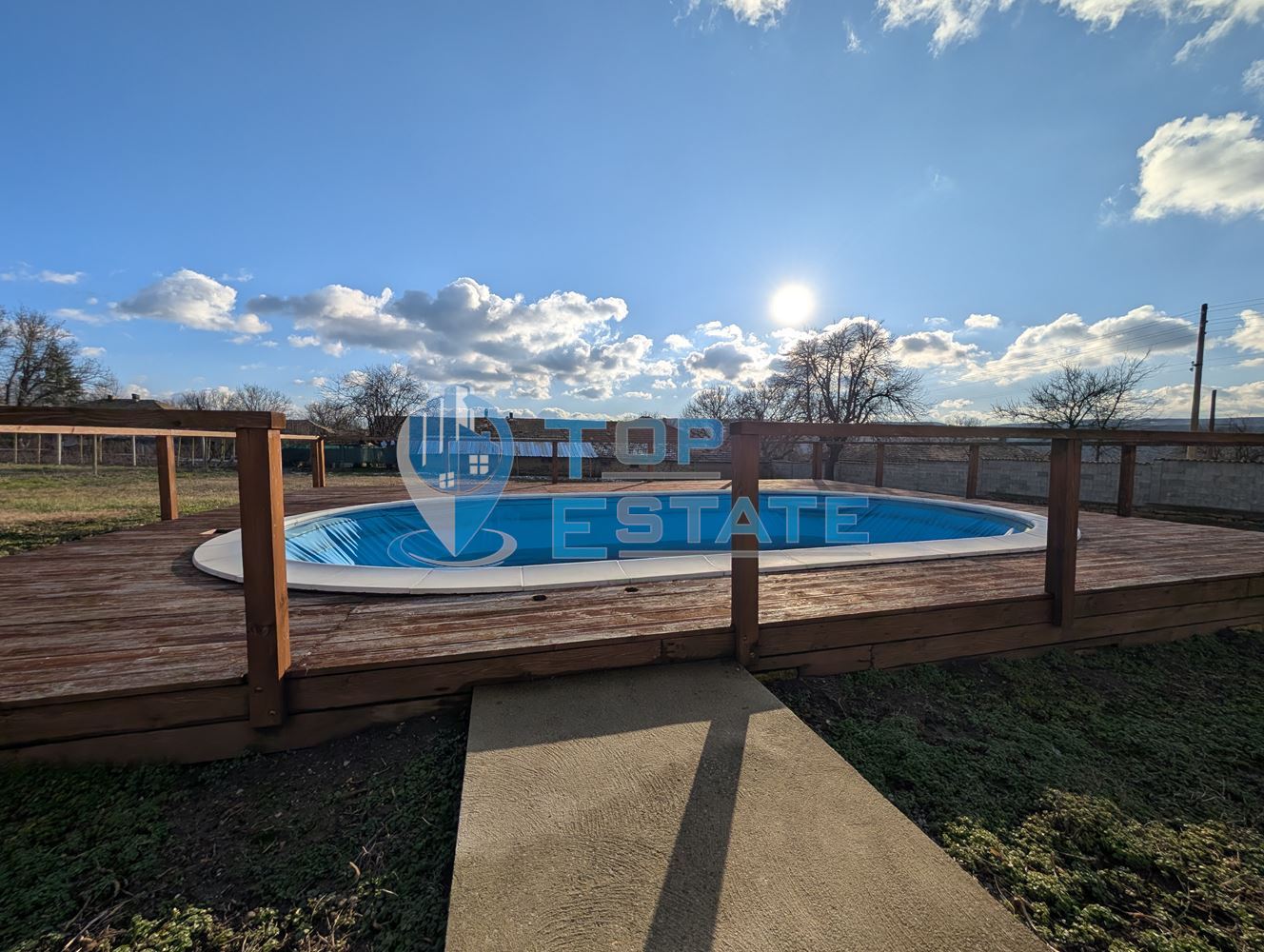 Реновирана тухлена къща с красива панорама и басейн в село Садина-0 Реновирана тухлена къща с красива панорама и басейн в село Садина - 0