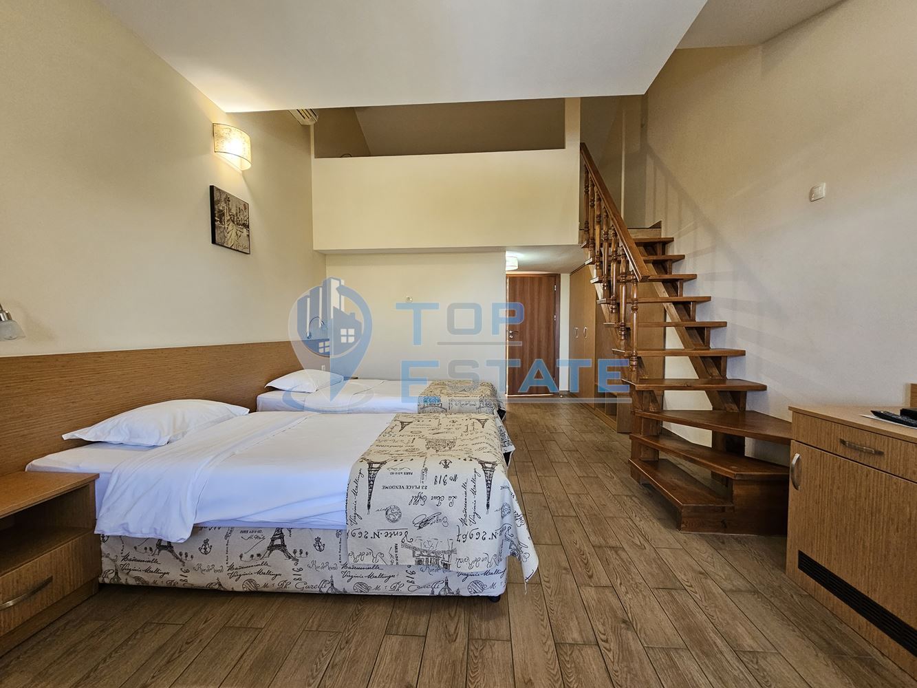 Хотел с три басейна и прекрасна панорама над гр. Лясковец-0 Хотел с три басейна и прекрасна панорама над гр. Лясковец - 0