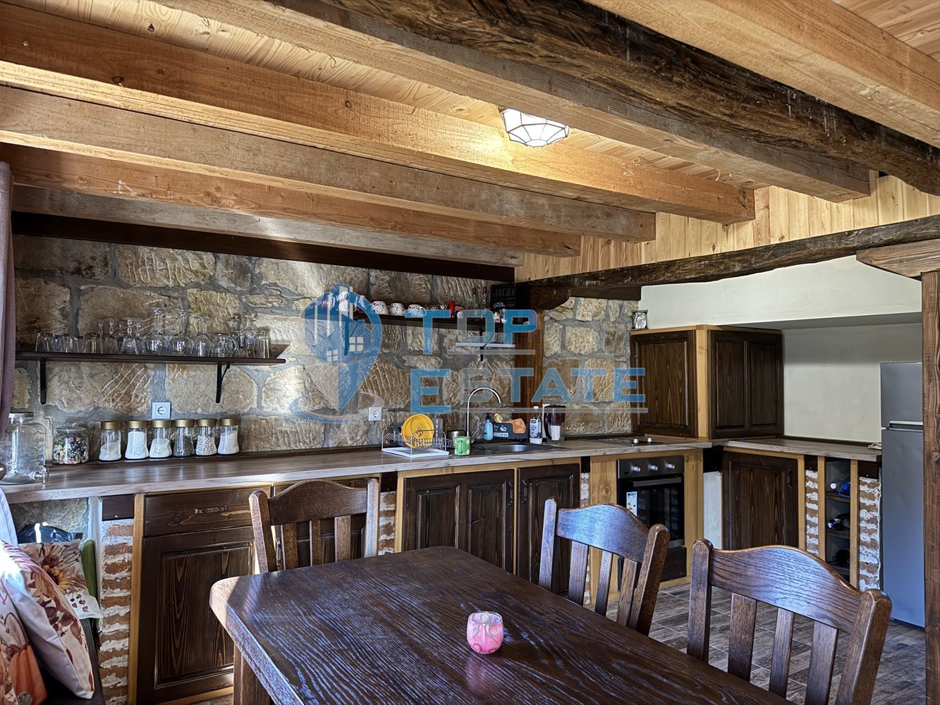 Реновирана къща в Еленския Балкан, област Велико Търново - 0