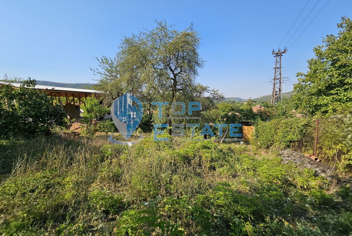 Къща с голям двор в село Горско Косово до язовир Александър Стамболийски - 0