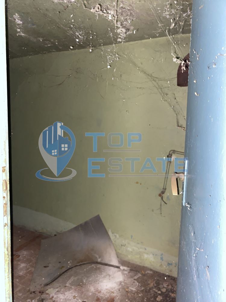 Тухлена къща с гараж в село Вързулица, област Велико Търново-0 Тухлена къща с гараж в село Вързулица, област Велико Търново - 0