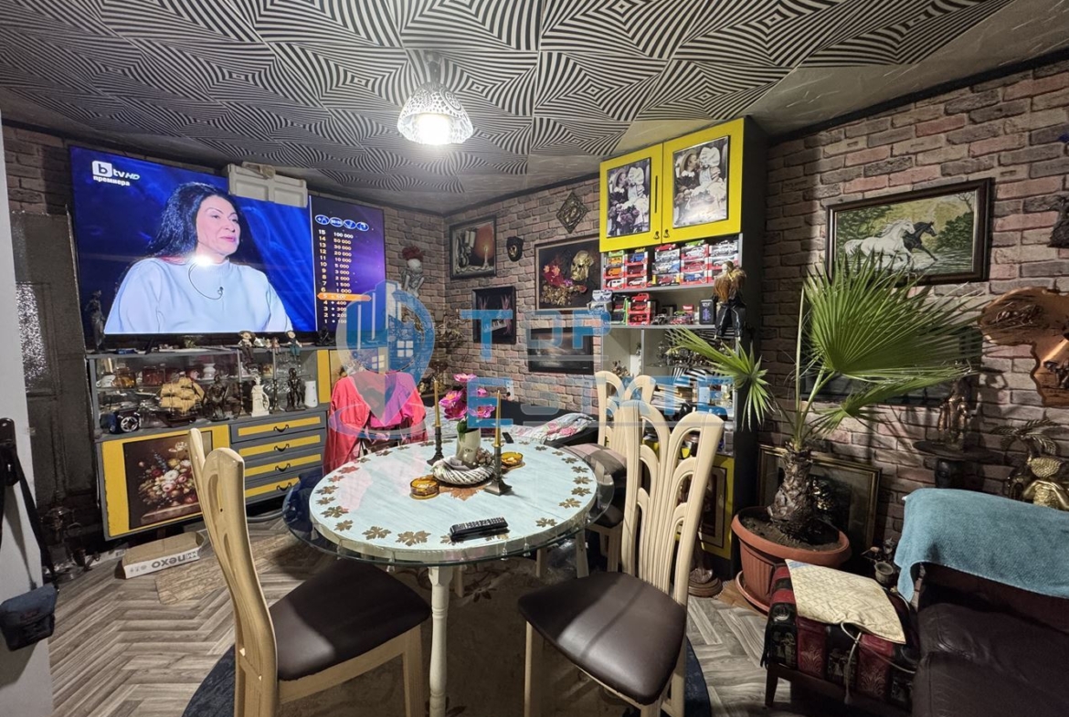 Къща с кладенец в село Правда, област Велико Търново - 0